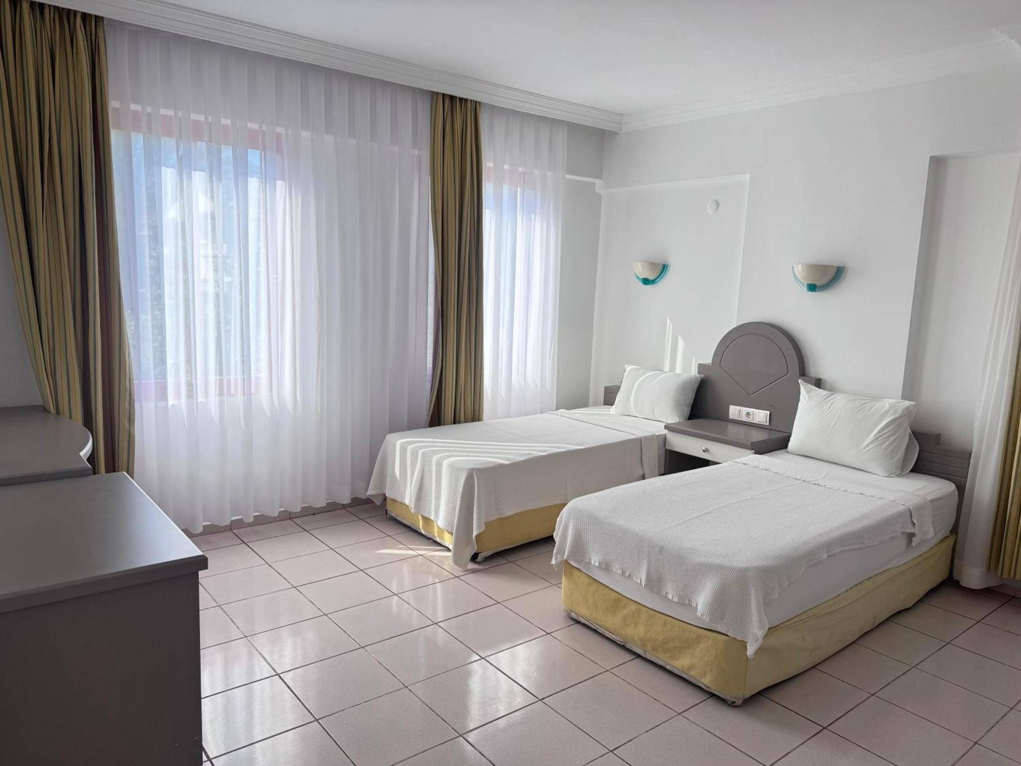 Club Kocer Apartments 马尔马里斯 外观 照片