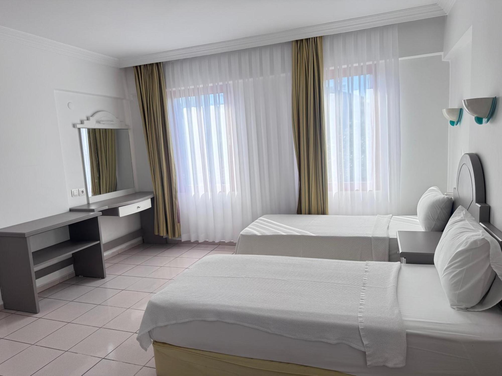 Club Kocer Apartments 马尔马里斯 外观 照片