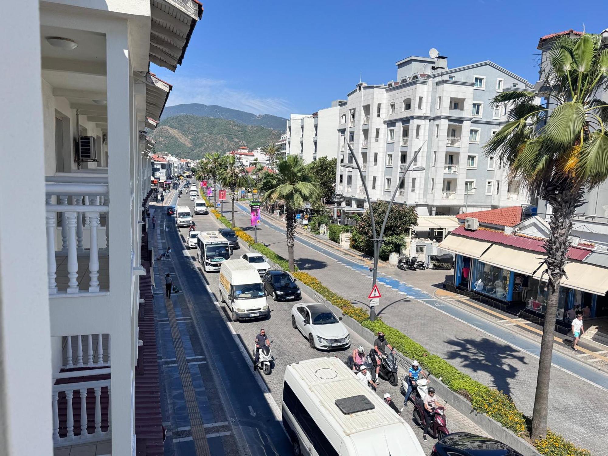 Club Kocer Apartments 马尔马里斯 外观 照片